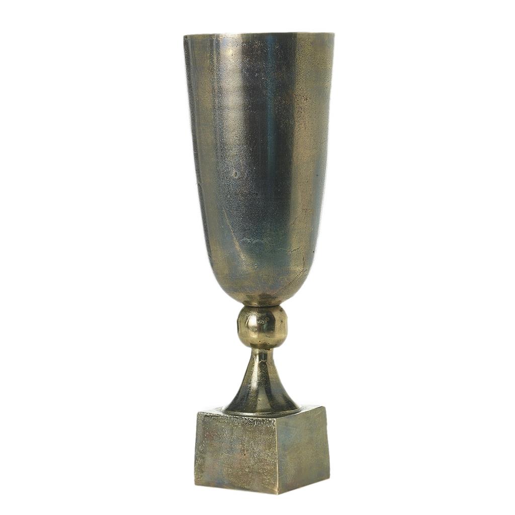 Trophy Urn 8"x 23.25"
