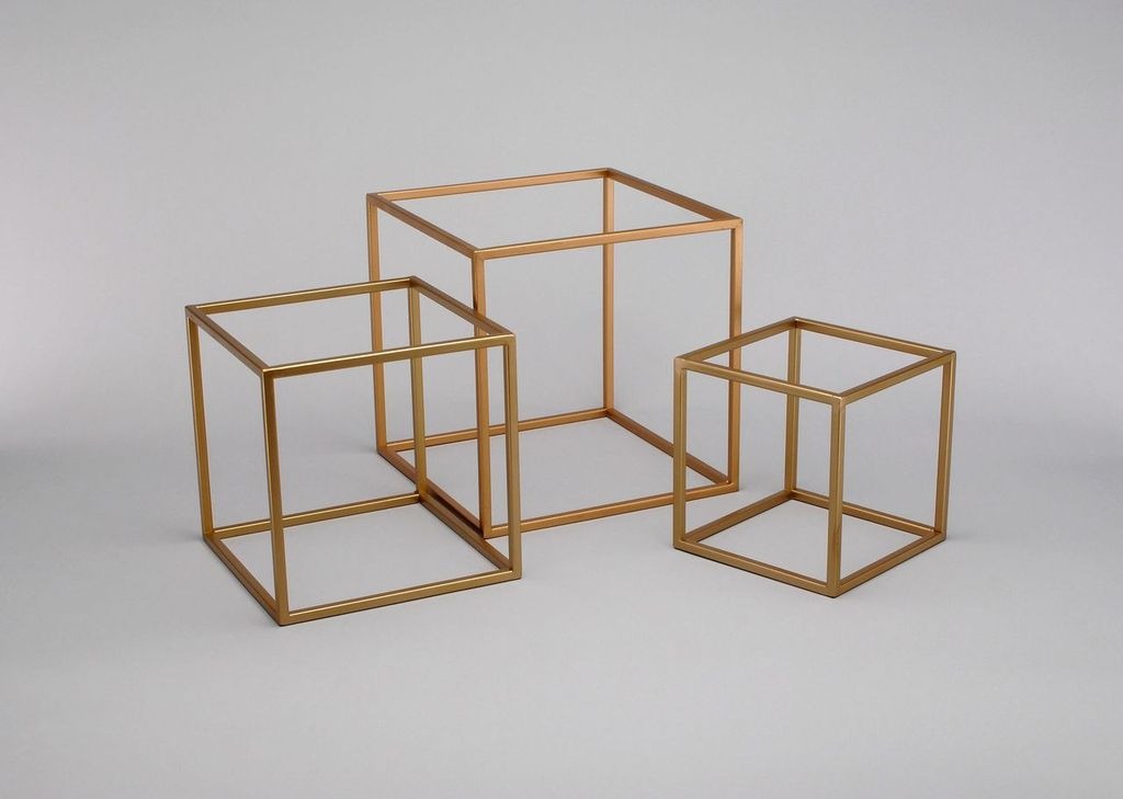 Metal Cube Frame 12" Gold